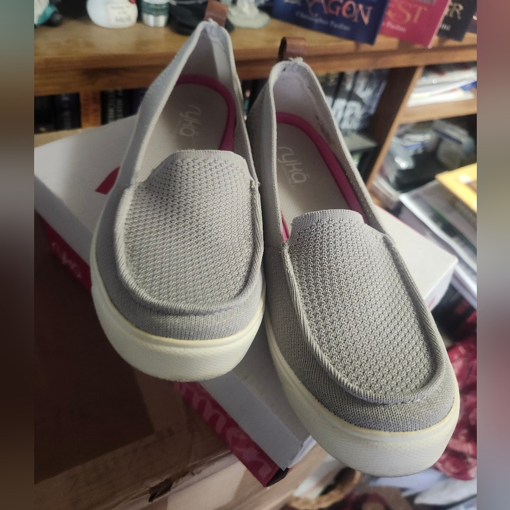 Ryka Veronica Slip Ons, size 9M